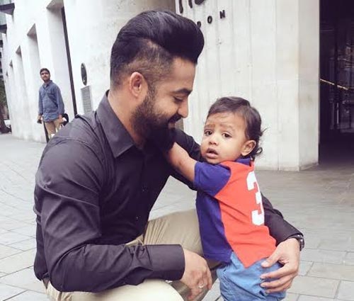 abhay ram,ntr,sukumar,london shooting,reliance entertainment   లండన్ లో అభయ్‌రామ్‌ ఫస్ట్ బర్త్ డే! 